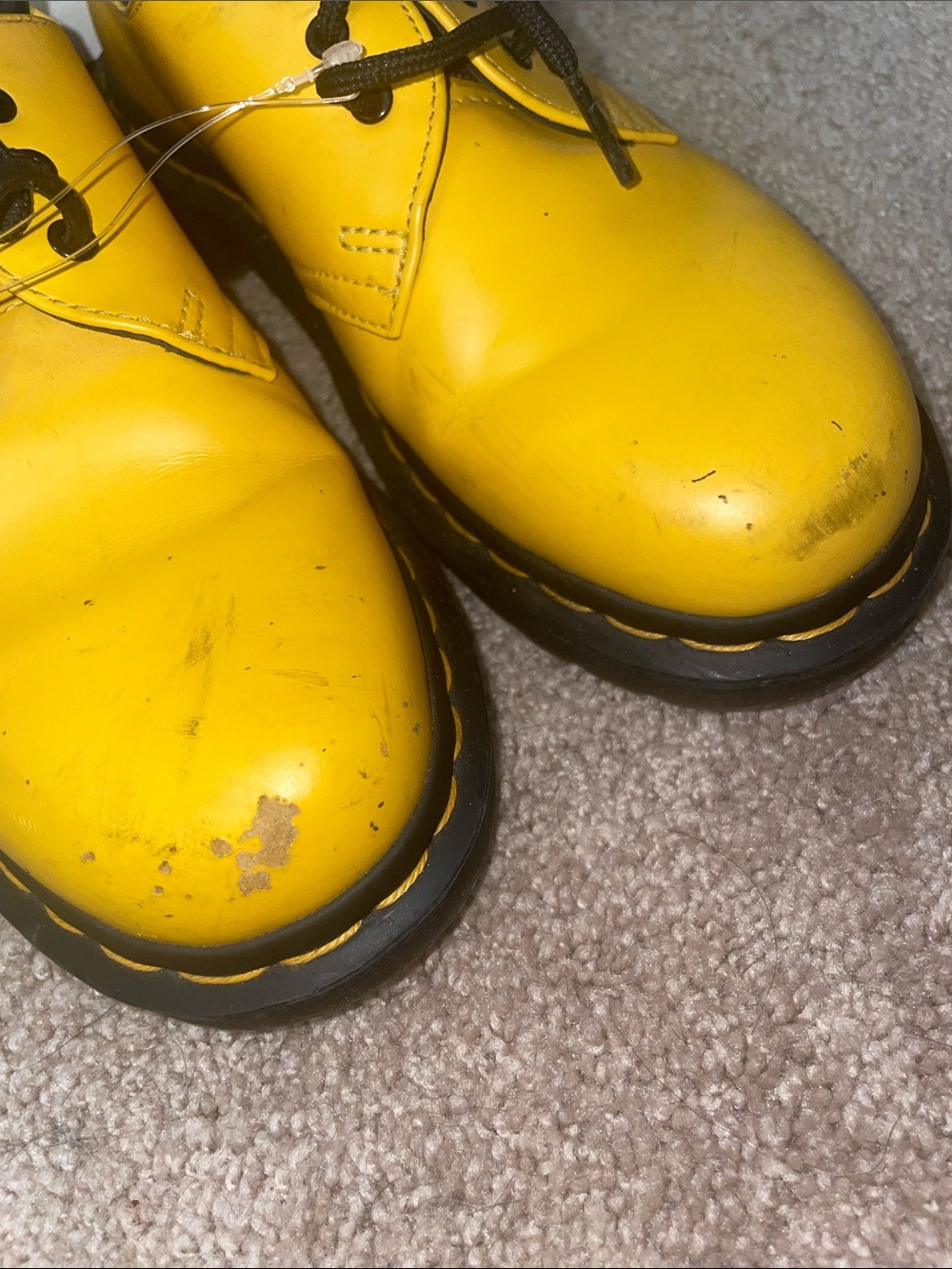 Dr. Martens 1461 Patent Yellow Lace-Up Casual Shoes unisex - Picture 8 of 10